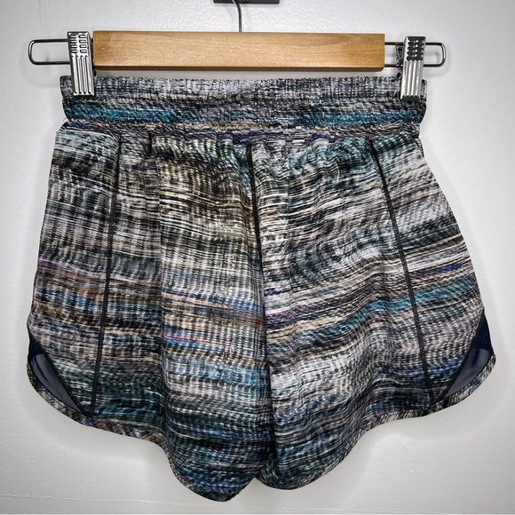 LULULEMON 4” Hotty Hot Short Long - Picture 4 of 5